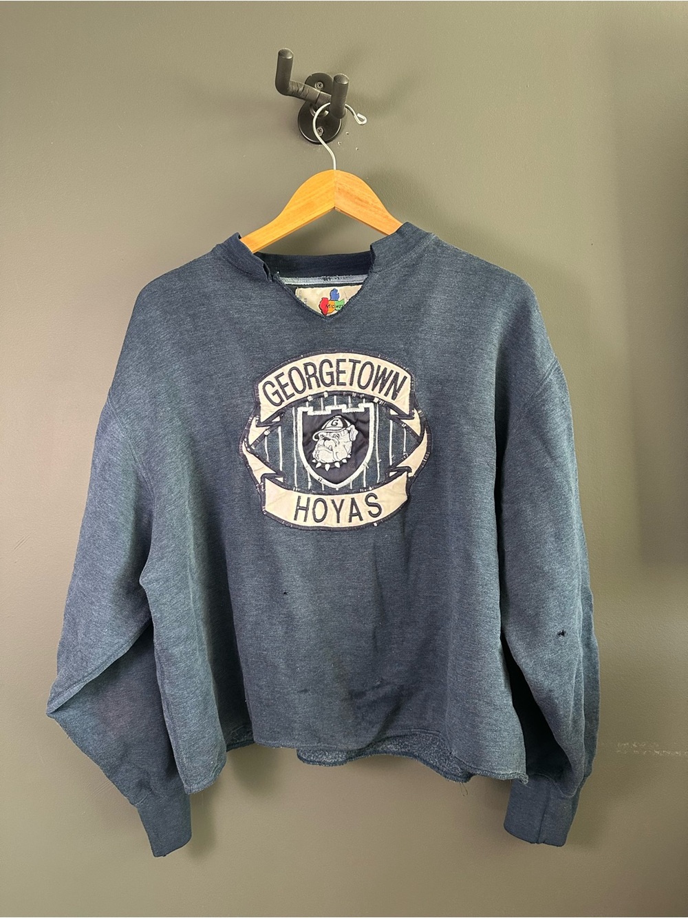 Georgetown Hoyas Vintage Navy Crewneck cropped Sweatshirt